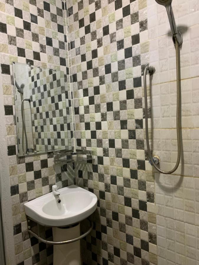 Aina Guest House Кота-Бару Екстер'єр фото