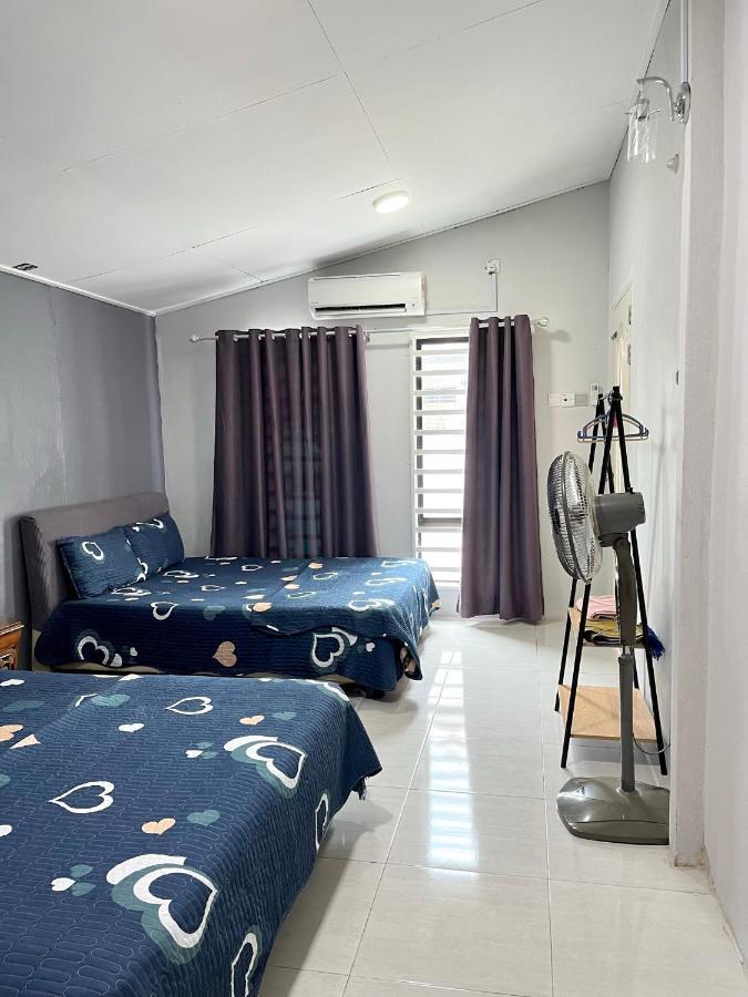 Aina Guest House Кота-Бару Екстер'єр фото