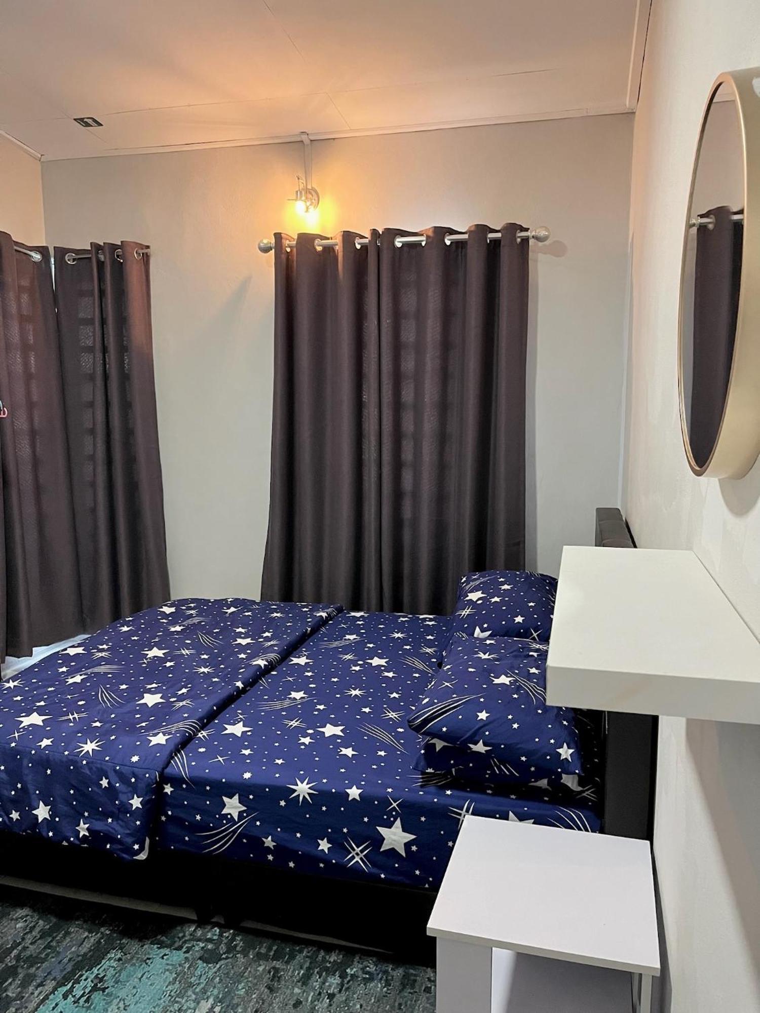 Aina Guest House Кота-Бару Екстер'єр фото