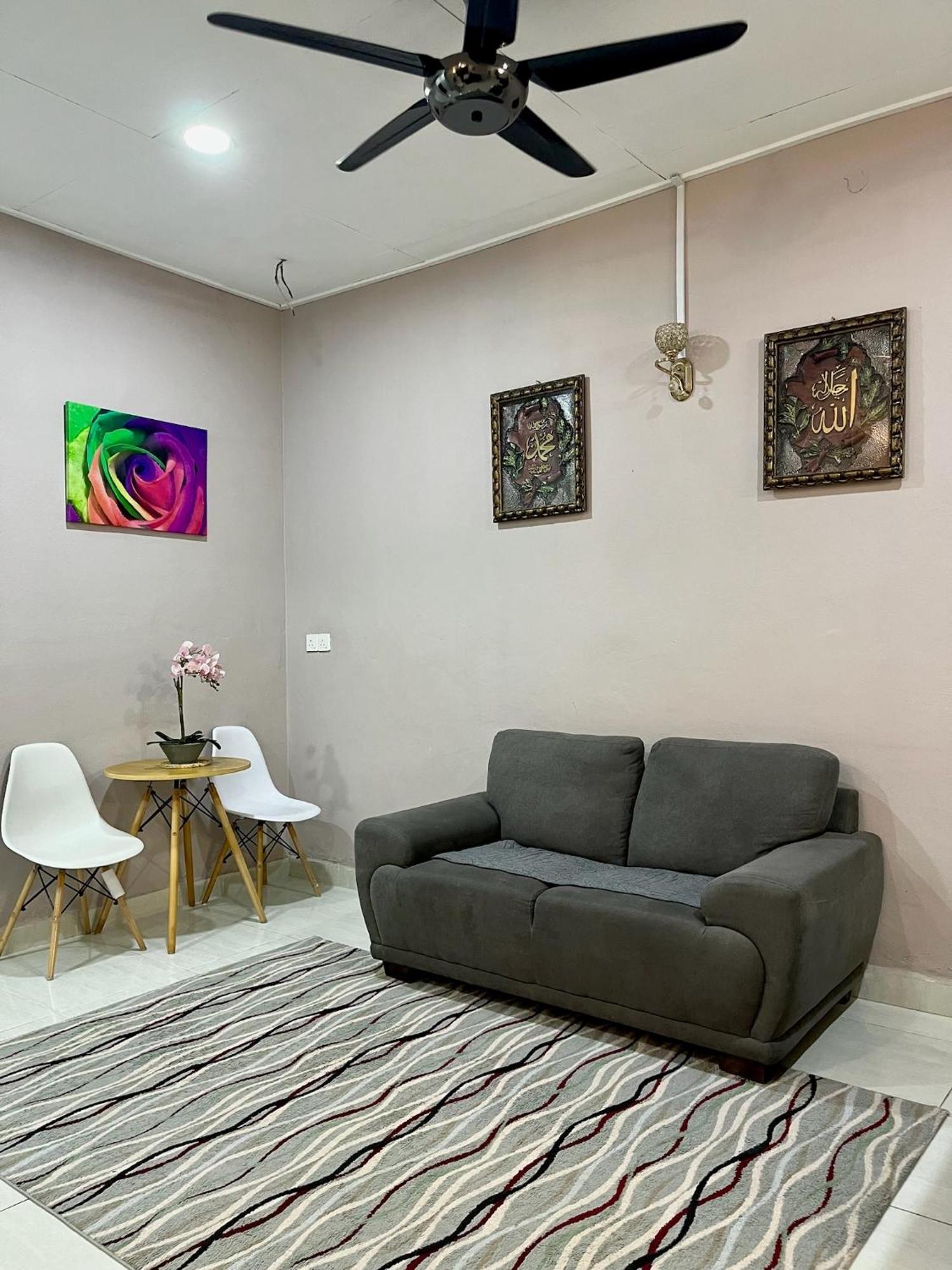 Aina Guest House Кота-Бару Екстер'єр фото